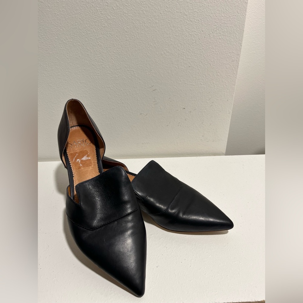Franco Sarto dark blue leather flats